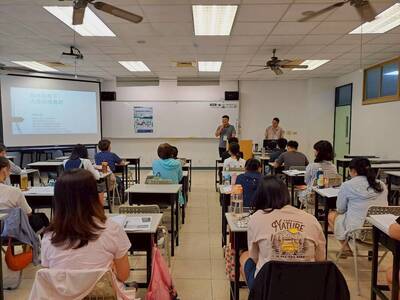 LINE_ALBUM_20260613上午適應體育課程_260615_59
