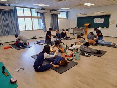 LINE_ALBUM_20260613上午適應體育課程_260615_6