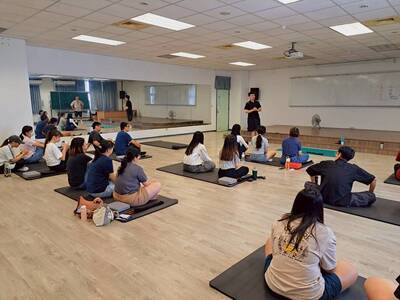 LINE_ALBUM_20260613上午適應體育課程_260615_16