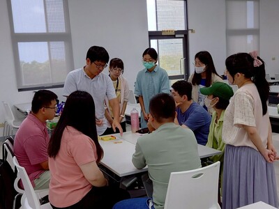 LINE_ALBUM_1140829桌遊1_251013_10