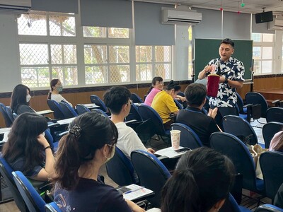 1140326促進具情緒行為問題學生融合教育的正向行為支持策略 (10)